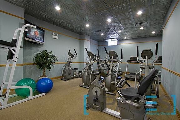 5th image of 411 W Fullerton Pkwy APT 1605W