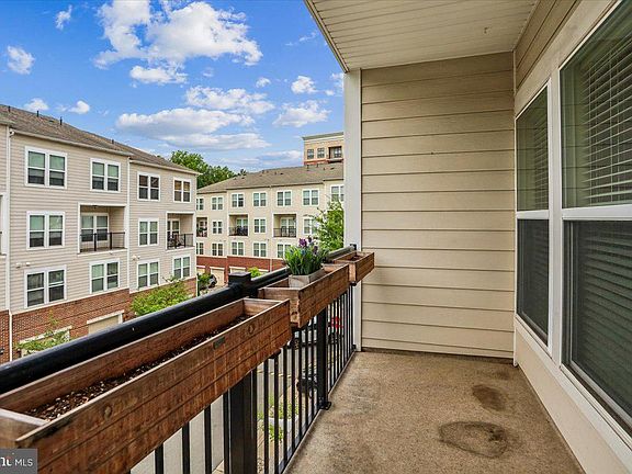 5th image of 2993 Rittenhouse Cir Unit 90