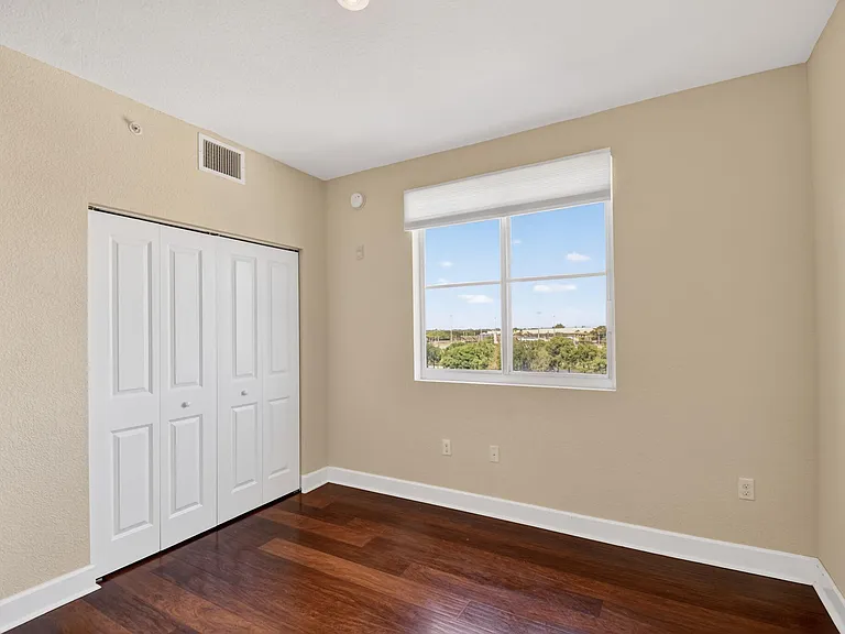 1660 Renaissance Commons Blvd #2517 — Photo 27