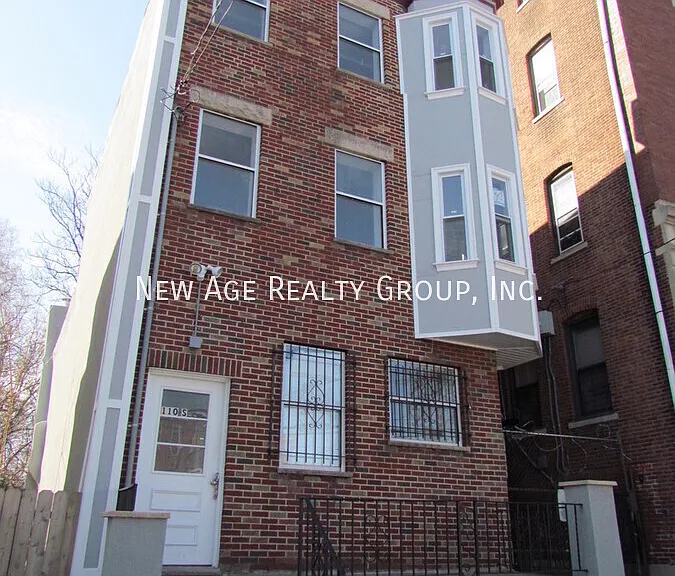 110 S 43rd St #3 — Photo 1
