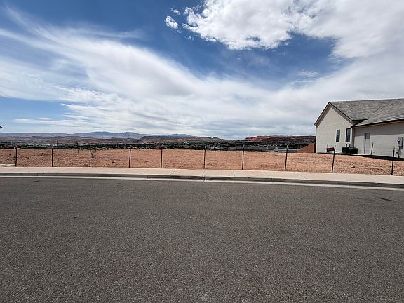 2nd image of E Ridgeline Cir