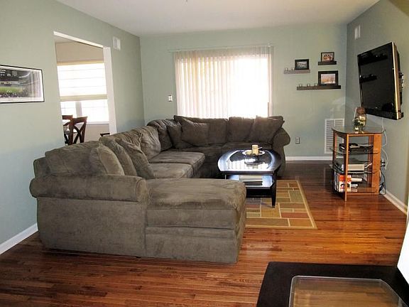 Living Room/Dining Room