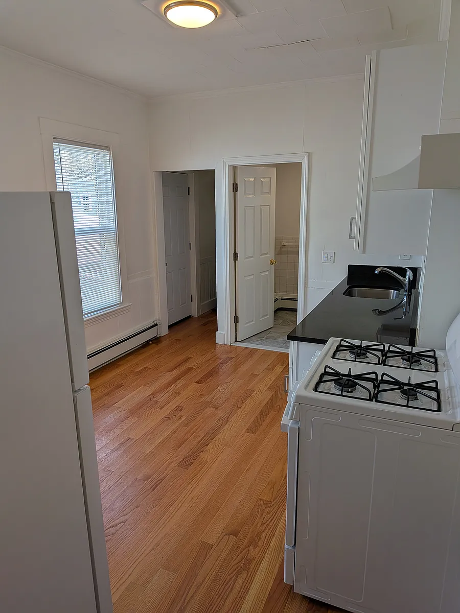 Building Photo - 74 Pierce St #1