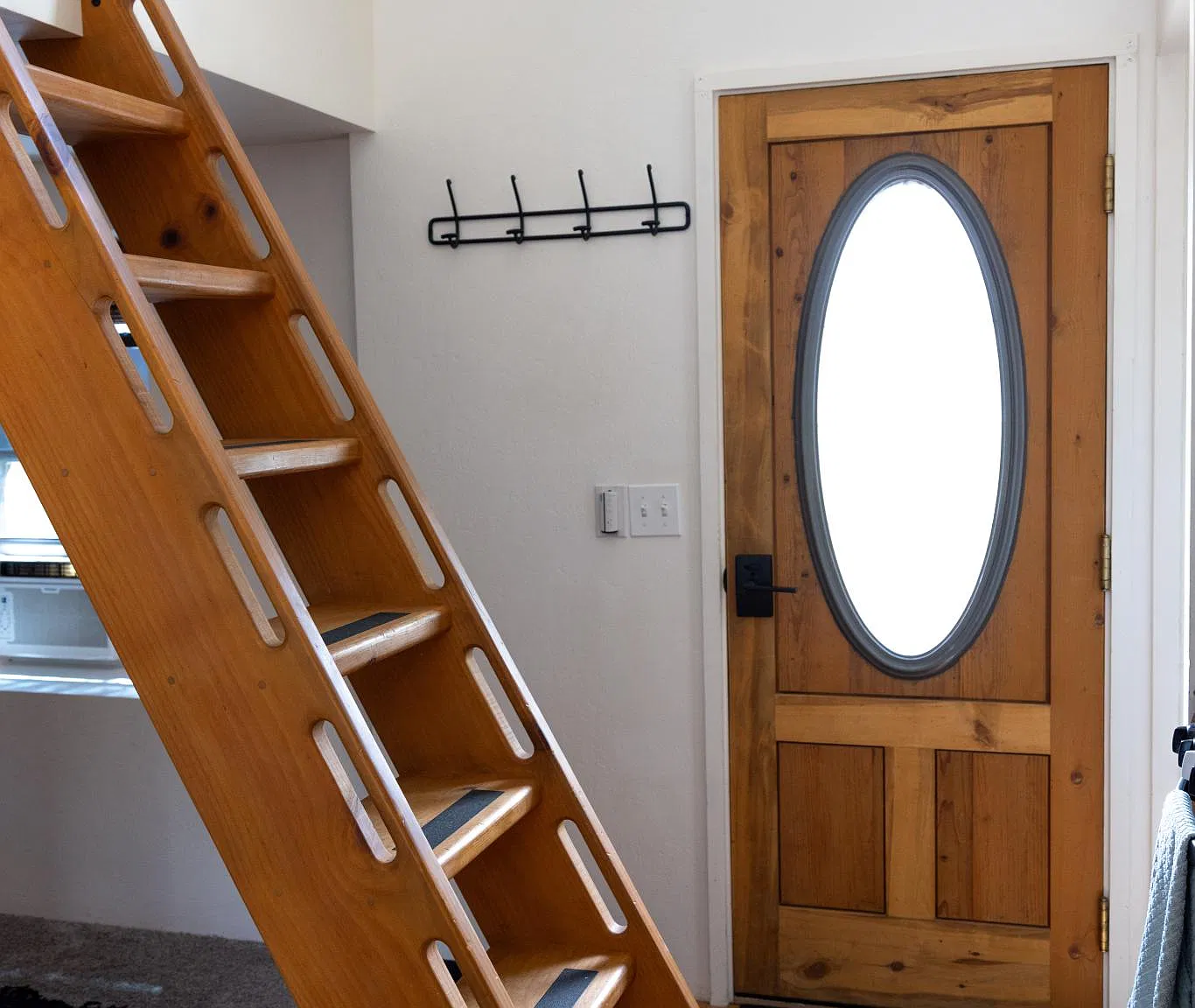 Studio, 280 sqft, $1,300 — Photo 3