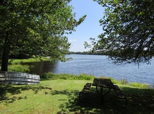 494 Pocono Plateau Rd, Canadensis, PA 18326