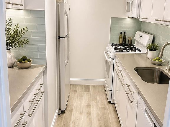2nd image of 300 E 33rd St APT 12P