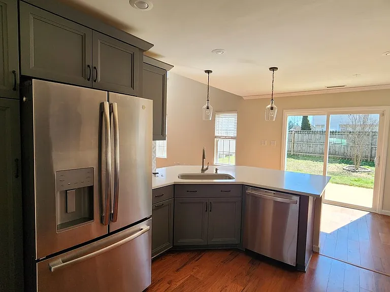 2826 Bombay Dr — Photo 8