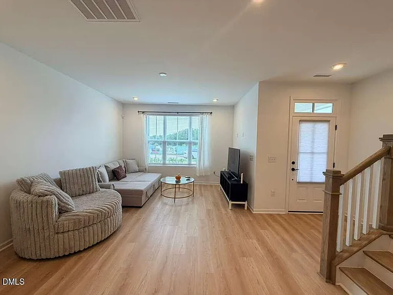 1633 Wendell Valley Blvd — Photo 3