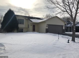 7207 38th St N, Oakdale, MN 55128