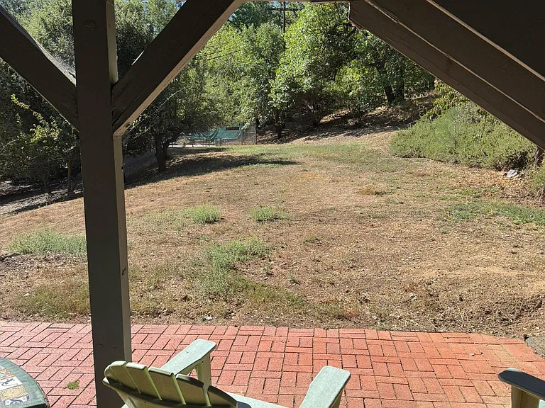 2730 Azalea Ave — Photo 2