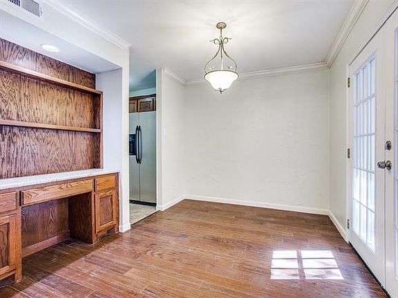 4th image of 2209 Park Hill Dr #2211