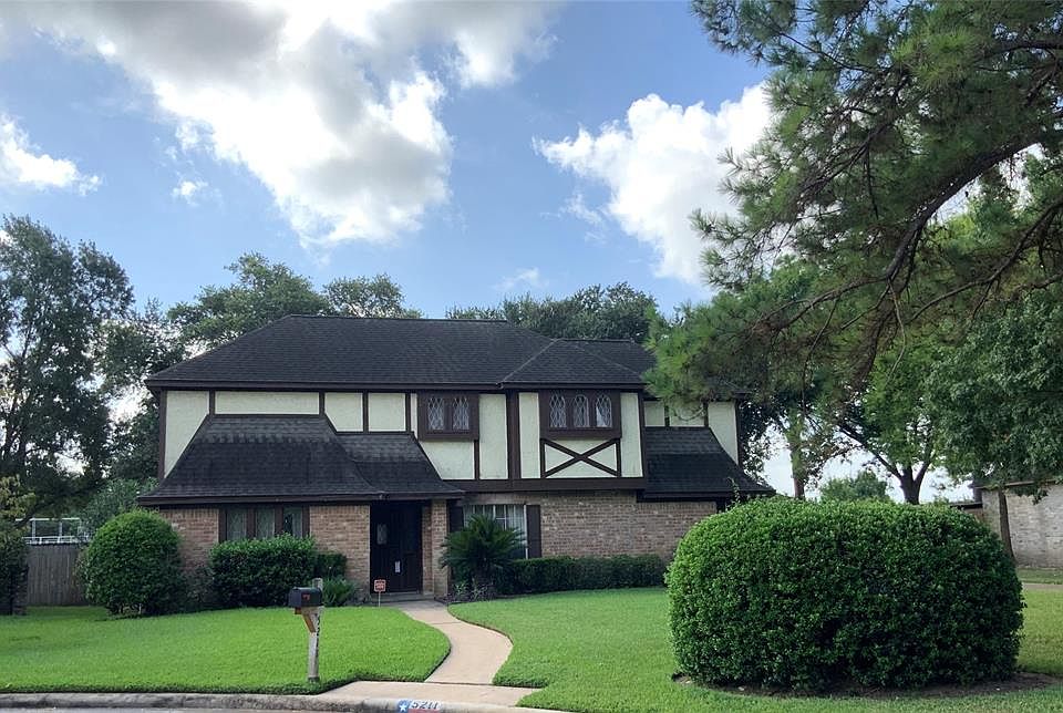 1st image of 5211 Pinewood Springs Dr
