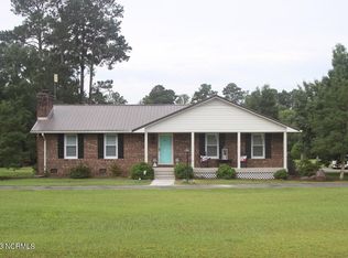 1892 Airport Rd, Elizabethtown, NC 28337