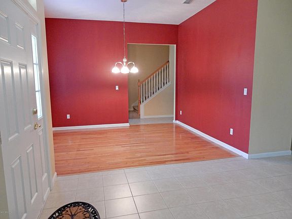 3rd image of 2849 Pratt Pl