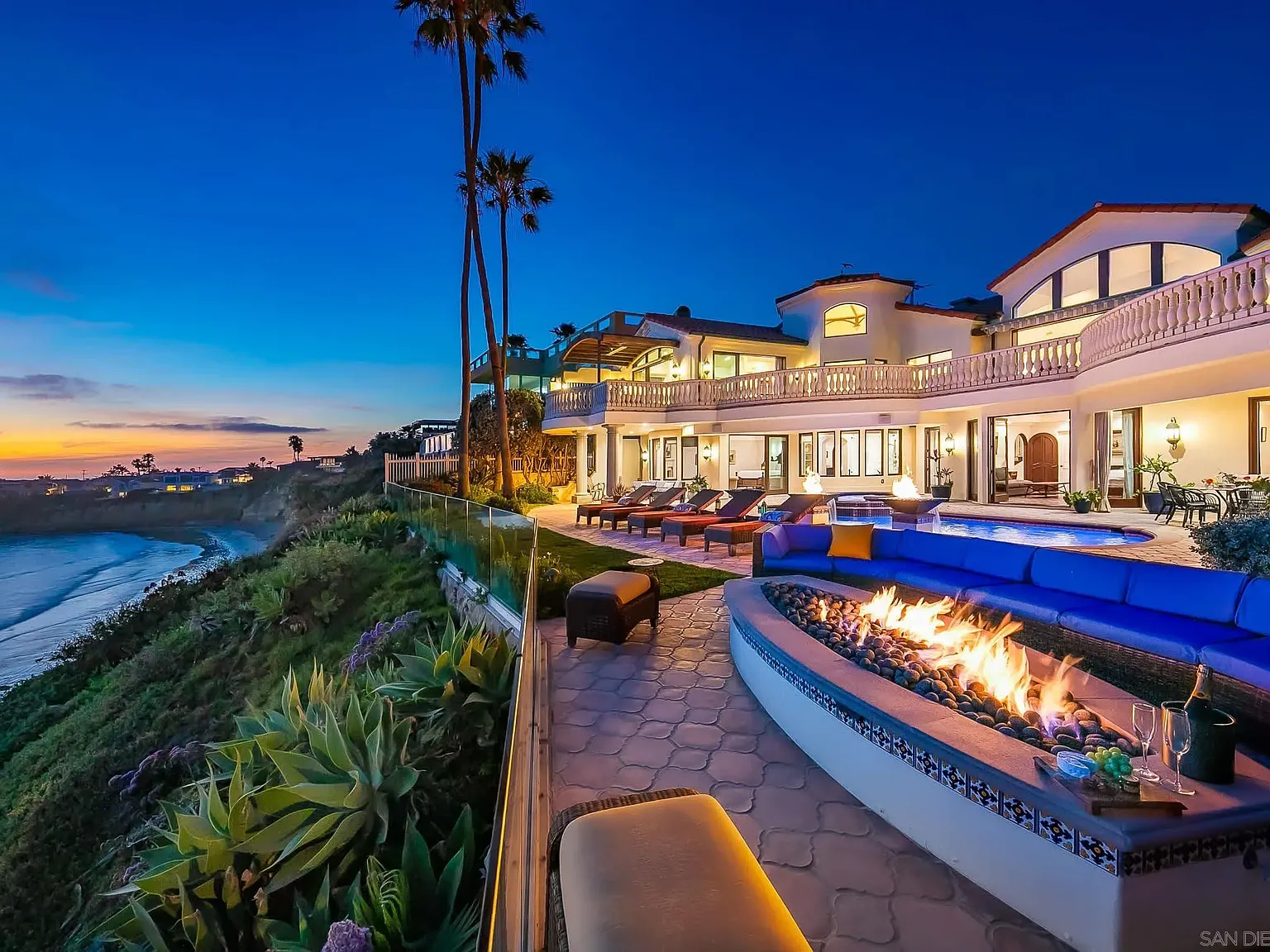 5 bed, 7.5 bath, 6725 sqft, $69,000 — Photo 4
