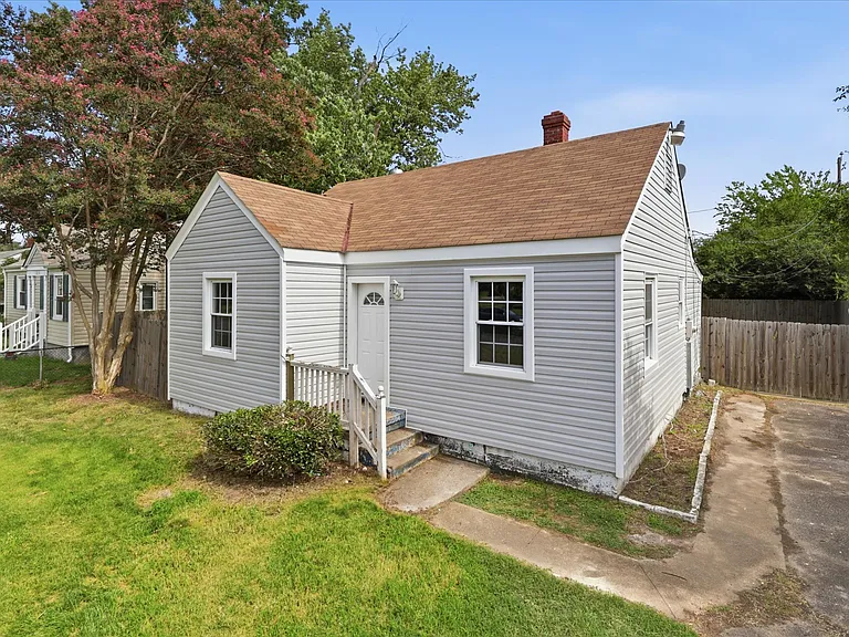 2812 Skelton St — Photo 3