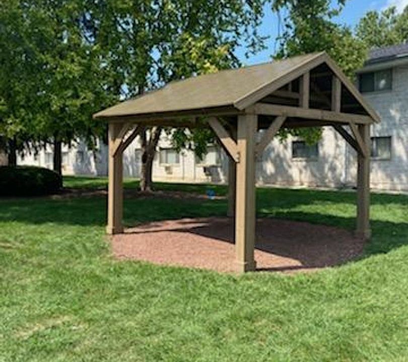 Halsted Park Apartments and Townhomes 2535 Halsted Rd Rockford IL