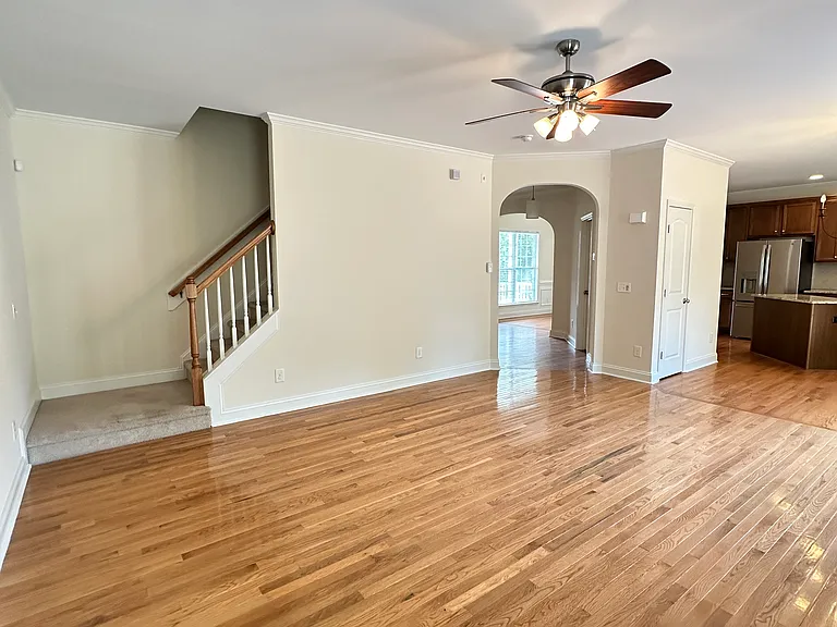 4612 Cottendale Dr — Photo 10