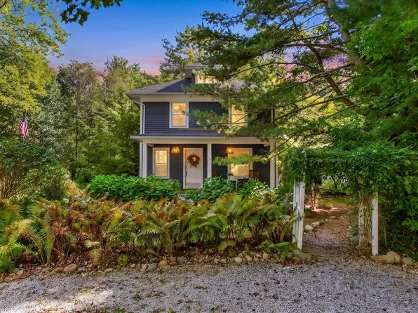 6540 Old Allegan Rd, Saugatuck, MI 49453