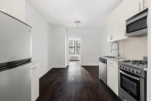 Rented by Compass | media 9