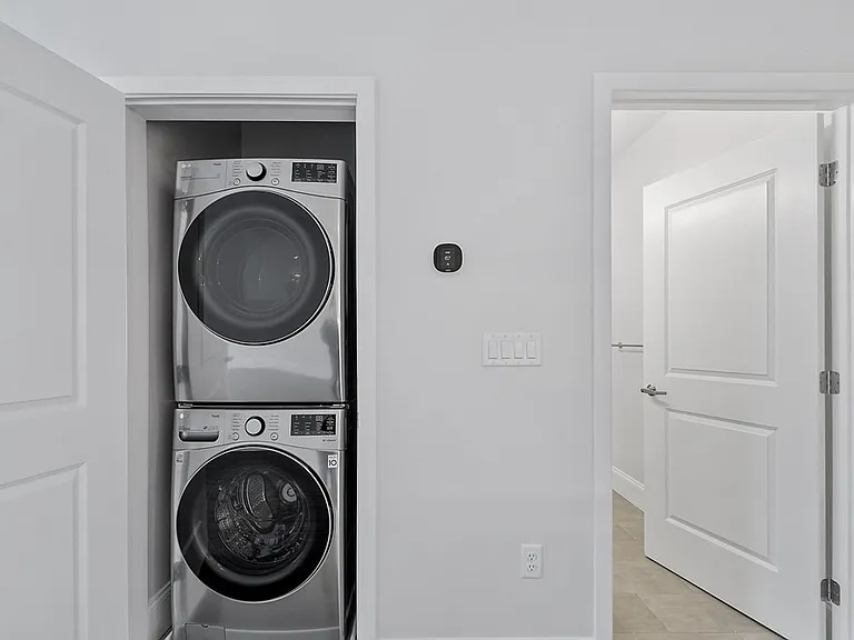 205 Maverick St #201 — Photo 17