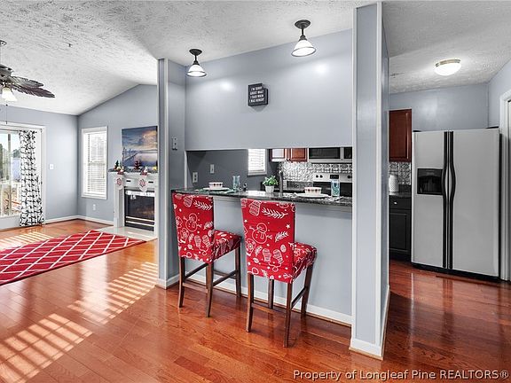 4th image of 216 Waterdown Dr APT 12