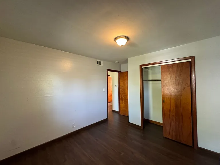 206 N Morgan St — Photo 11