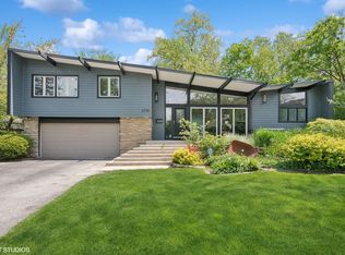 2719 Alison Ln, Wilmette, IL 60091