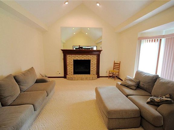 4th image of 2790 Wynde Tree Dr