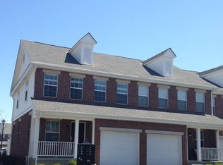 683 Enclave Village Pl APT 5, Lewis Center, OH