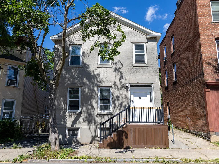 11 Jefferson St #2B — Photo 9