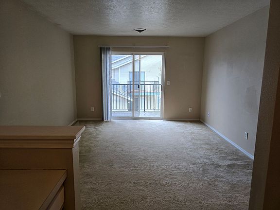 5th image of 240 Morningside Dr APT 3