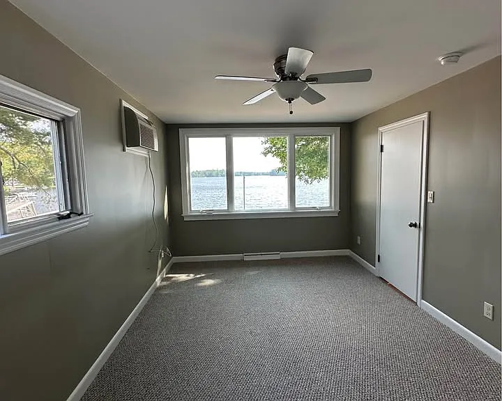 Master bedroom with lakeview