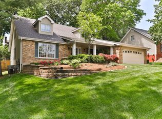 667 Waterford Ridge Dr, Ballwin, MO 63021