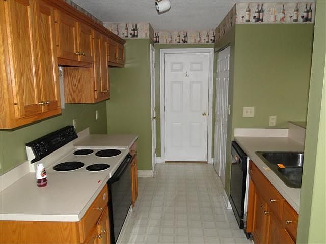 2nd image of 1045 Quarter Mile Way