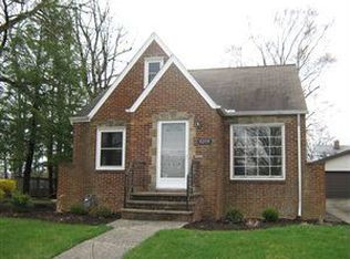 8209 Whitehaven Dr, Parma, OH