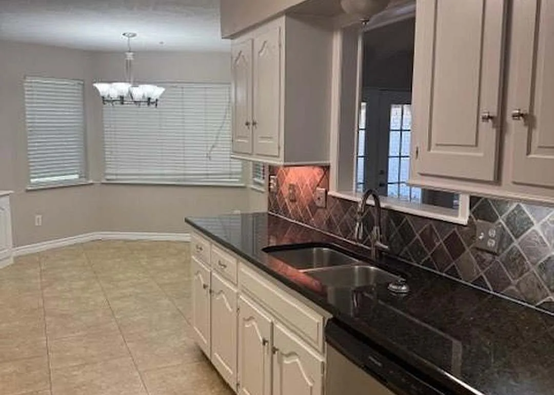 4 bed, 3.5 bath, 2645 sqft, $3,495 — Photo 4