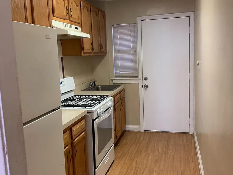 141 Galveston Pl SW — Photo 9
