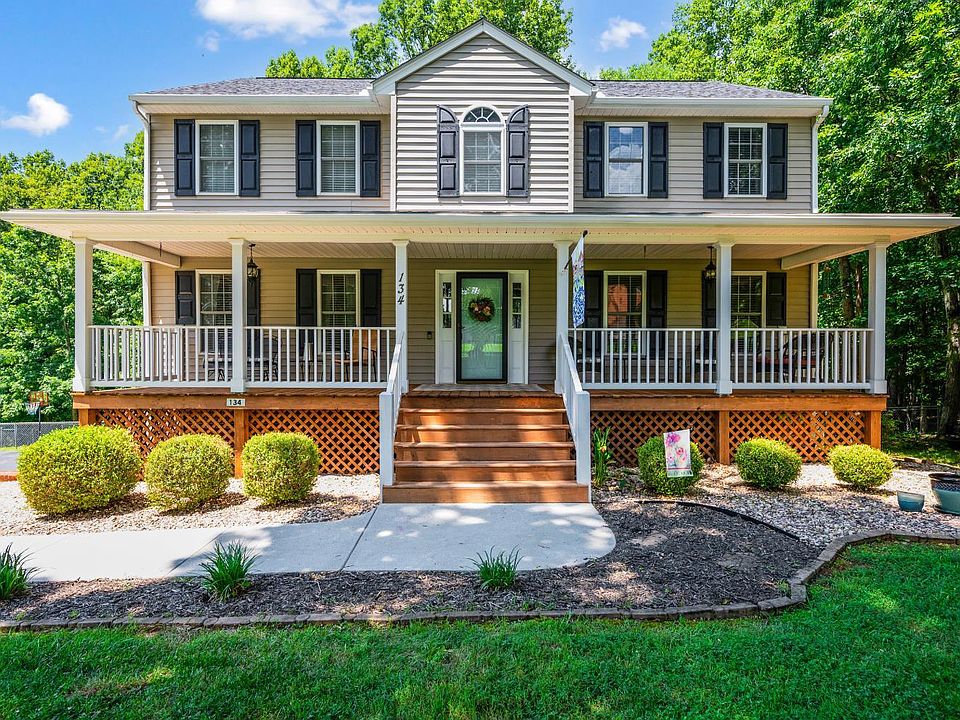 1st image of 134 Fernwood Dr