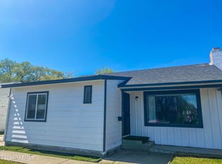 1112 S 9th Ave, Yakima, WA 98902