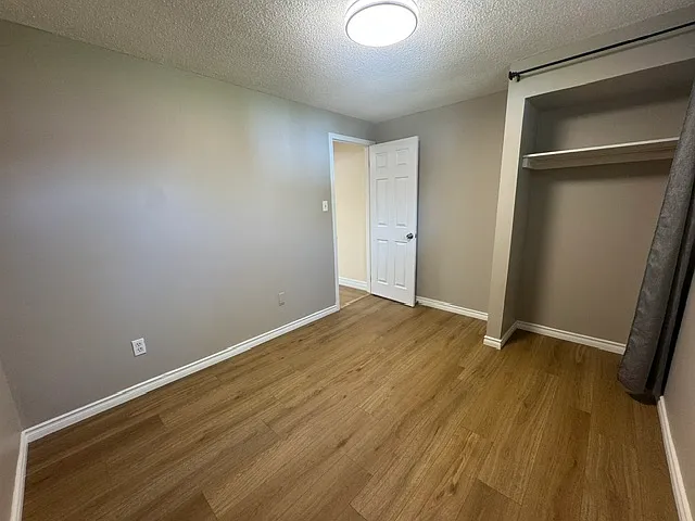 182 Lynnbrook Cres #2 — Photo 6
