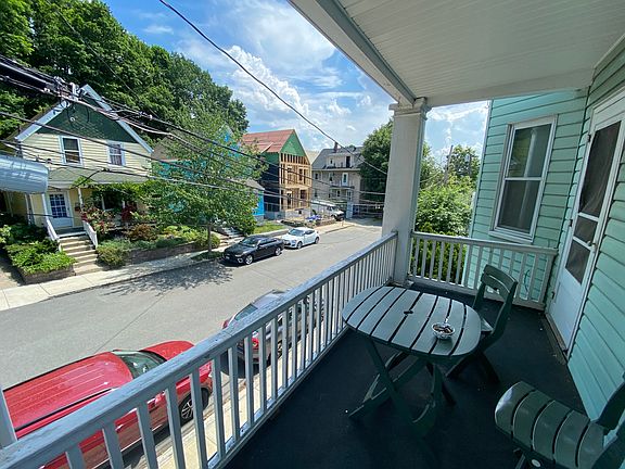 3rd image of 60 Linden Ave #2