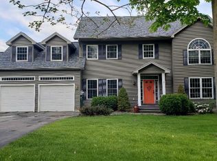 11 Ledge Dr, Milton, VT 05468