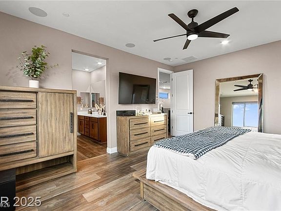 4th image of 12430 Foxtail Run Ave