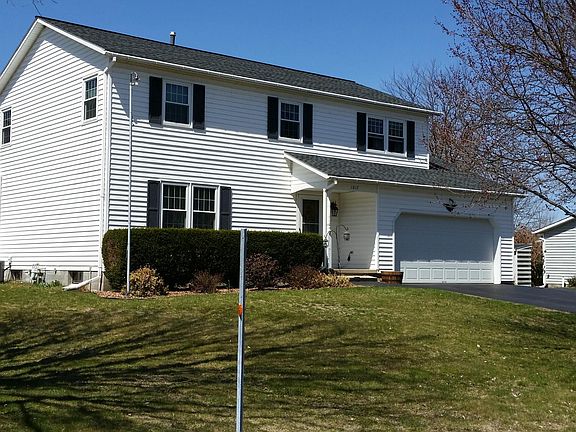 2nd image of 1017 Laural Ln