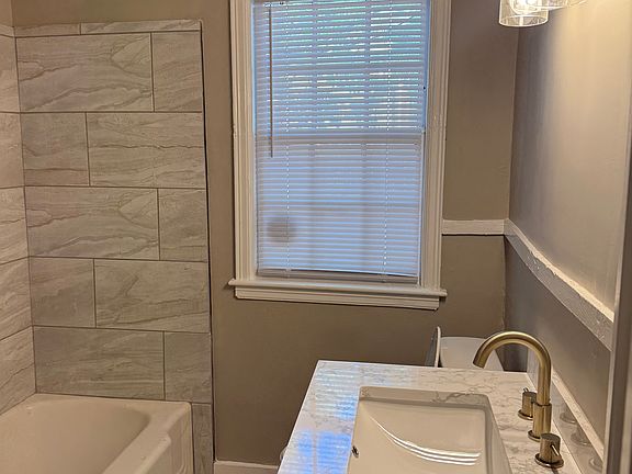 5th image of 3376 Spottswood Ave #2