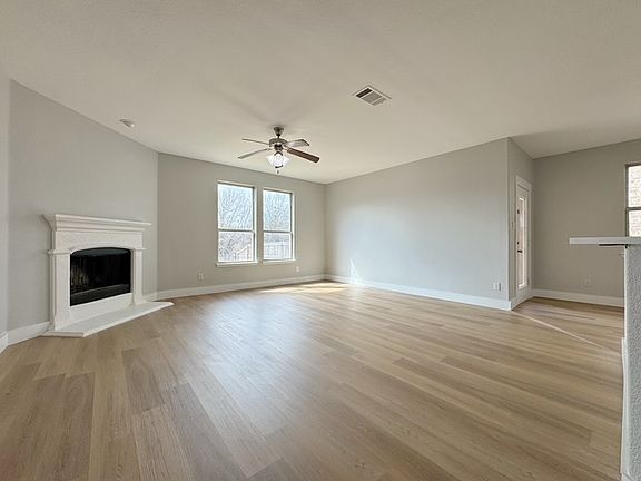 4th image of 1020 Cheyenne Dr
