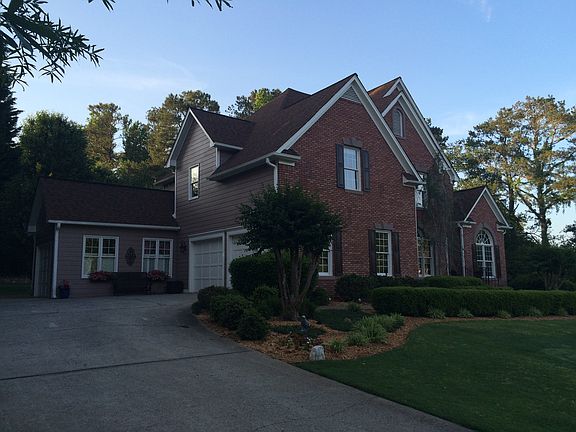 2-1/2 Car garage