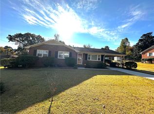 1103 Glynis Ln, Greensboro, NC 27406