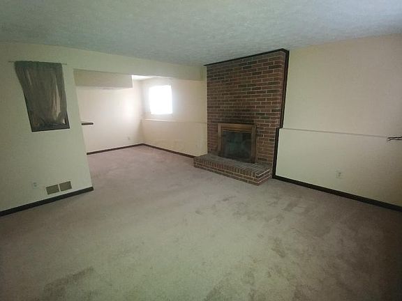 5th image of 3729 Big Walnut Dr